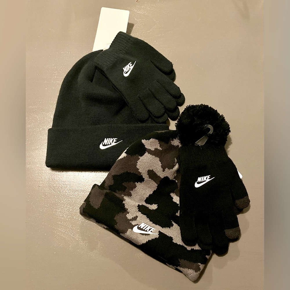 NWT NIKE 2 SETS BEANIE WITH MATCHING GLOVES, BLACK & CAMO! 5 ⭐️’S! 2 FOR 1!